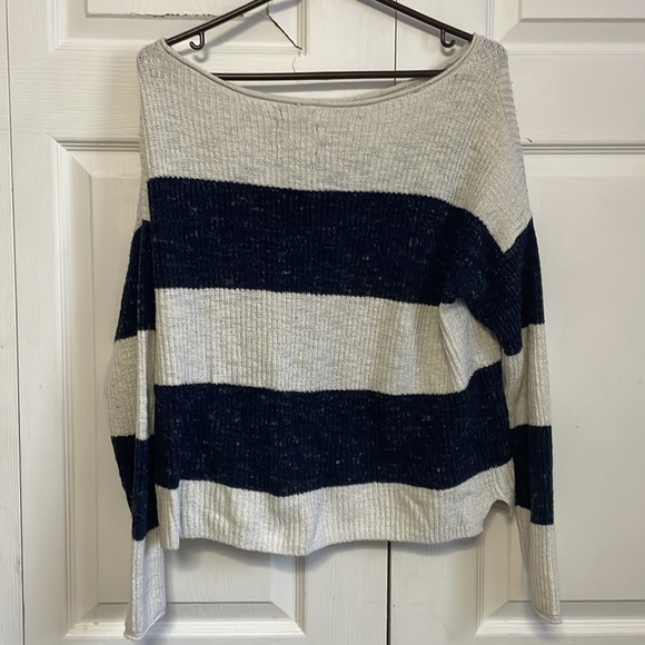 100% Cotton Abercrombie and Fitch striped sweater small - Picture 5 of 5